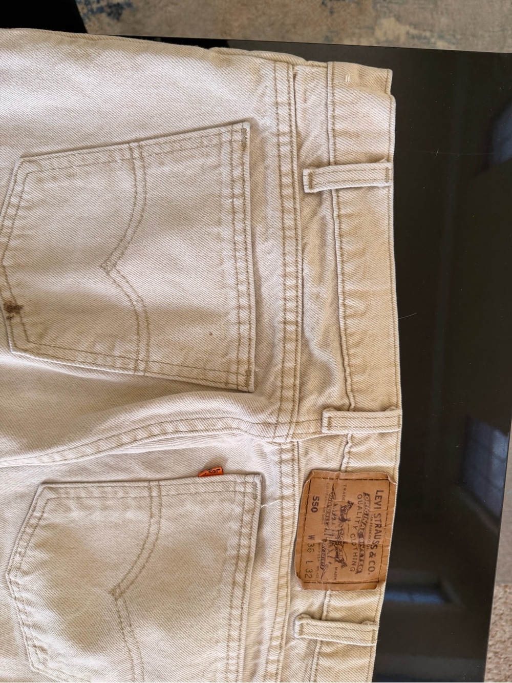 Levi’s 550 Orange Tab Cream Raw Hem Vintage Cutoff Shorts Y2K Relaxed Fit 36x32 - Picture 5 of 7